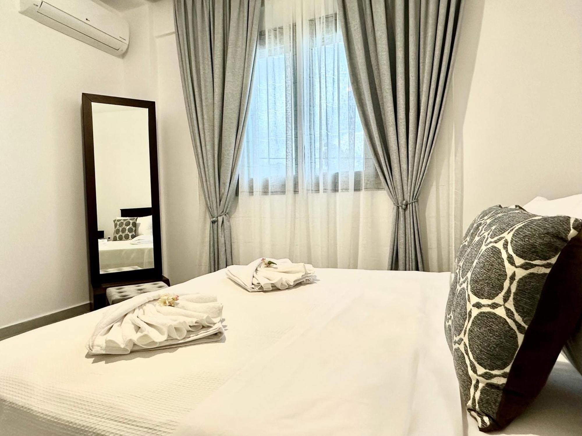 The Skyline Escape Apartment Ираклио Екстериор снимка