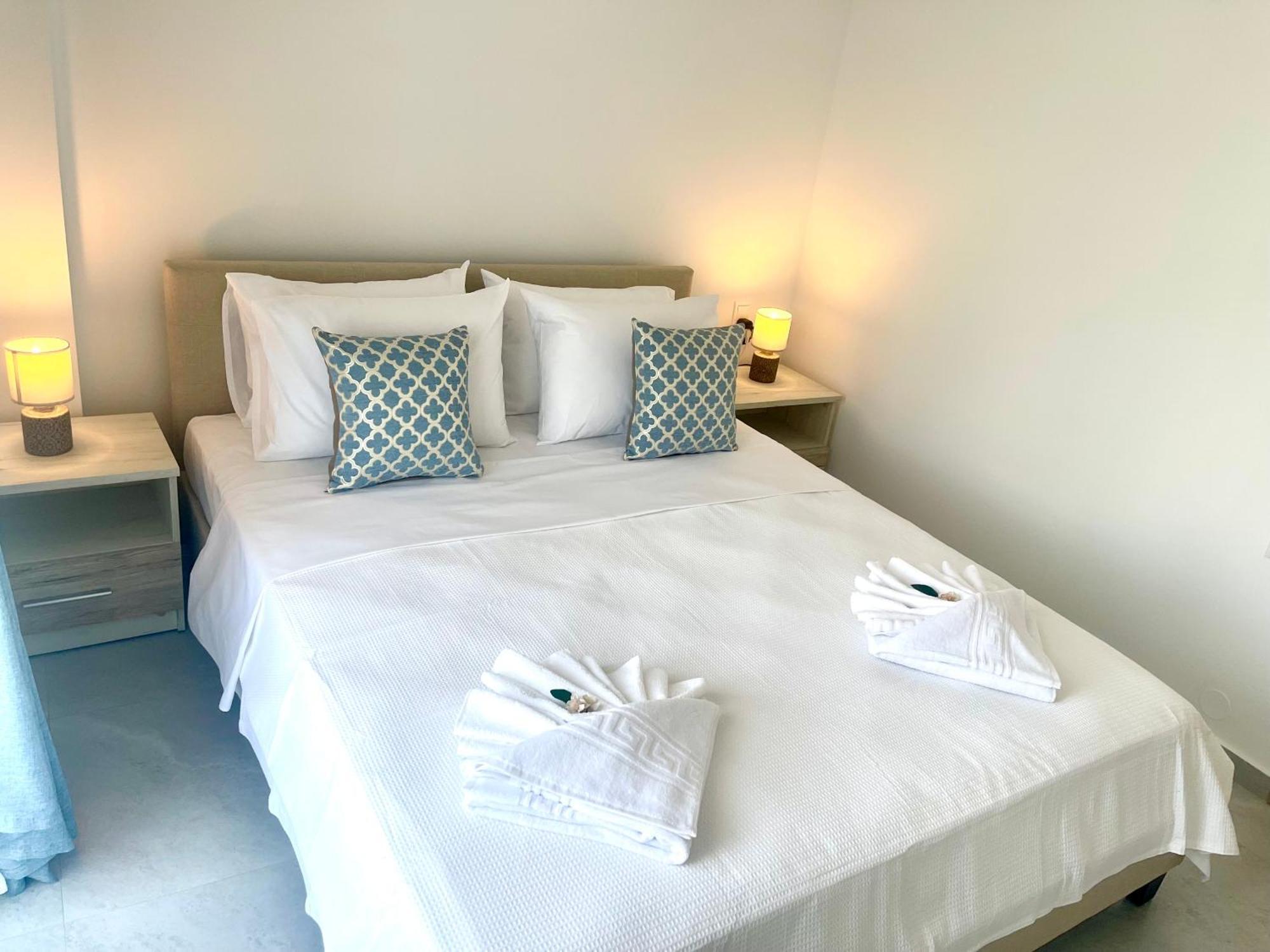 The Skyline Escape Apartment Ираклио Екстериор снимка