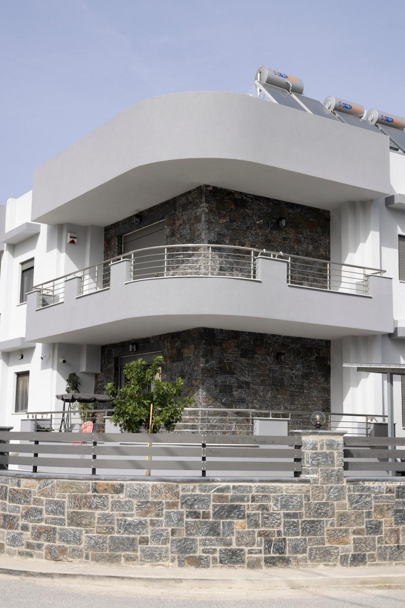 The Skyline Escape Apartment Ираклио Екстериор снимка